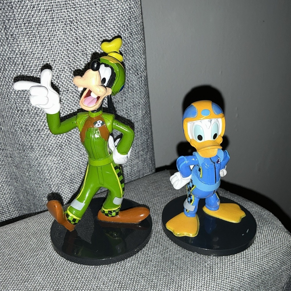 DISNEY MICKEY & THE ROADSTER RACERS GOOFY DONALD‎ DUCK PVC FIGURES Toys